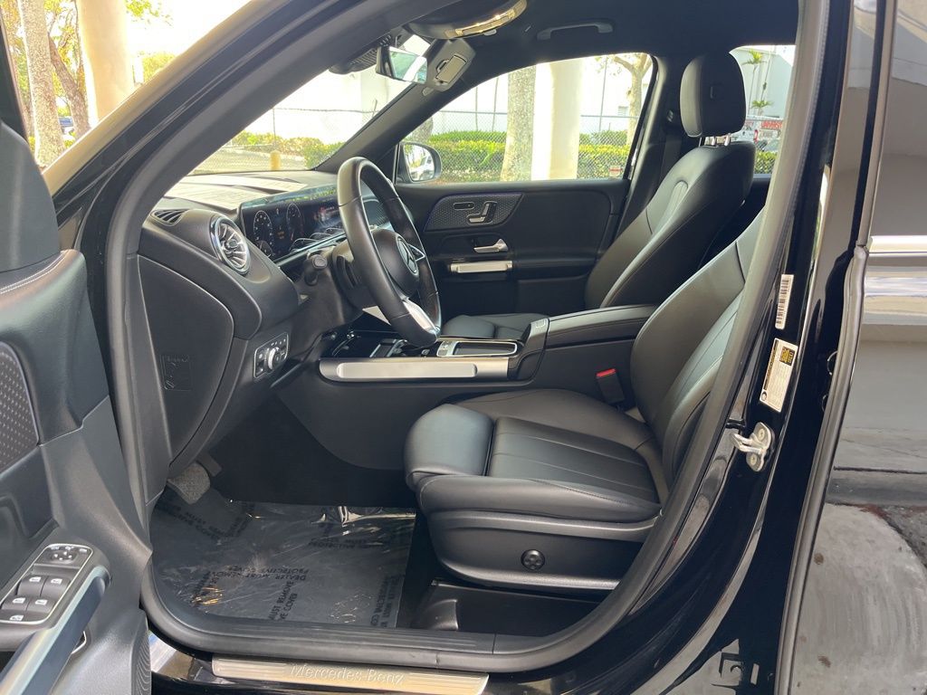 2024 Mercedes Benz GLB 250 photo 4