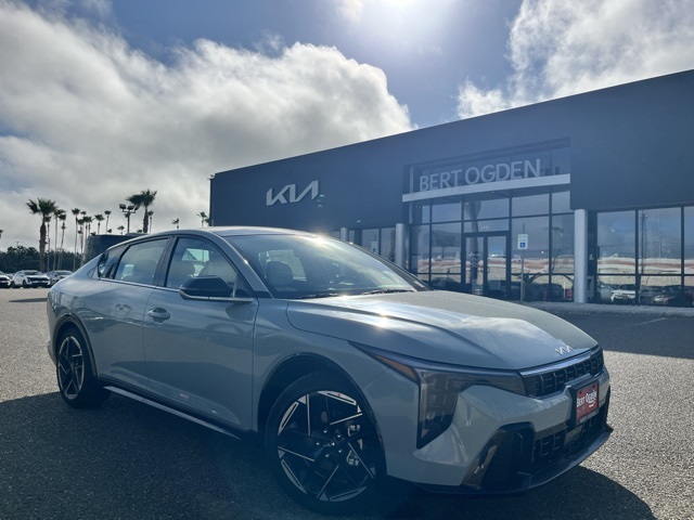 2026 Kia K4 GT-Line's photo