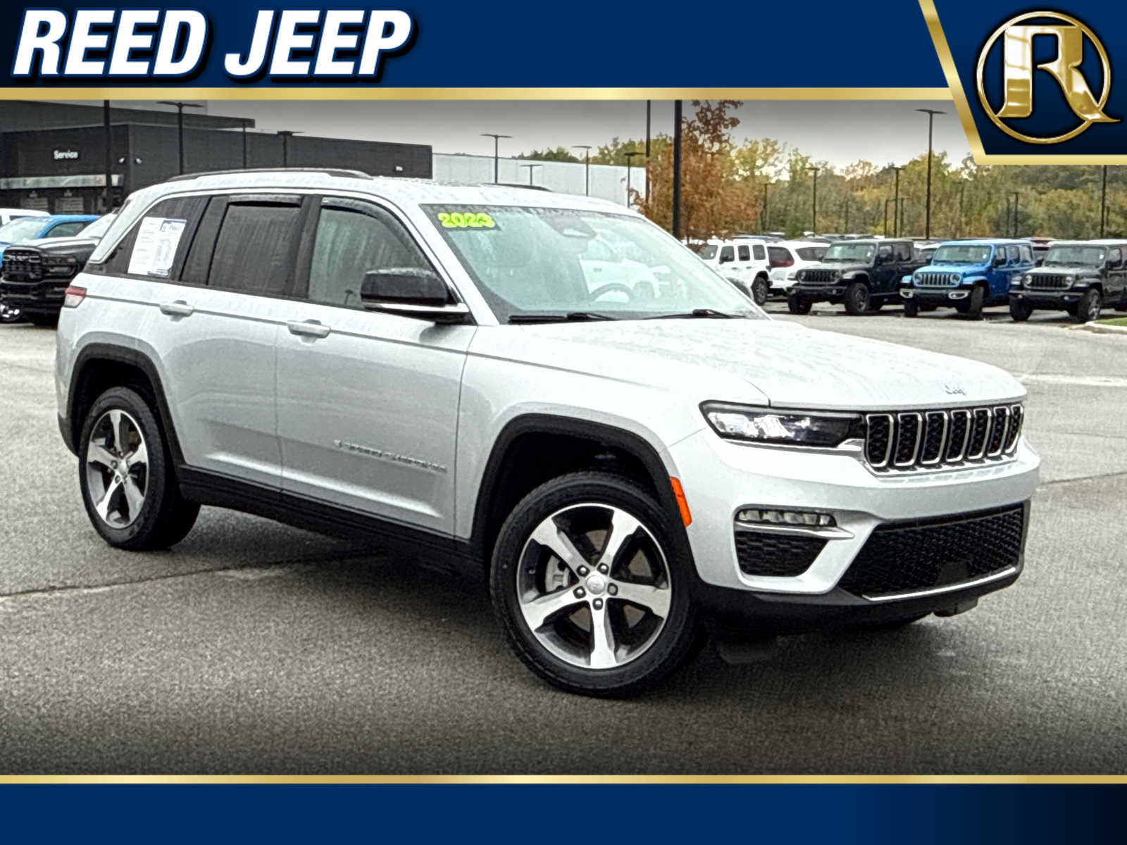 2023 Jeep Grand Cherokee 4xe's photo