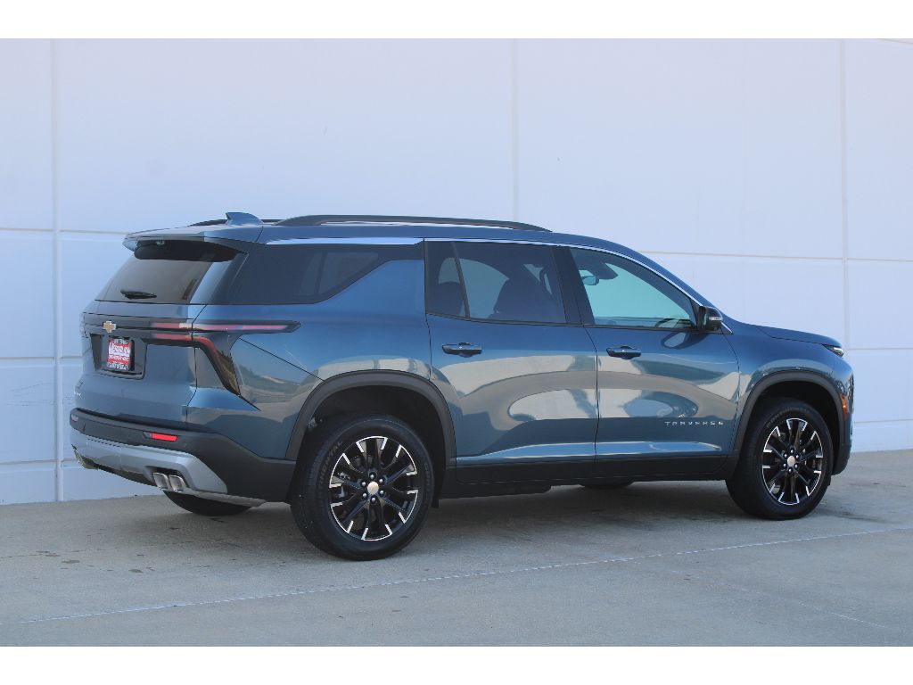 2026 Chevrolet Traverse photo 5