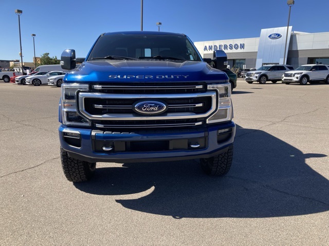2022 Ford F-350 Platinum photo 2