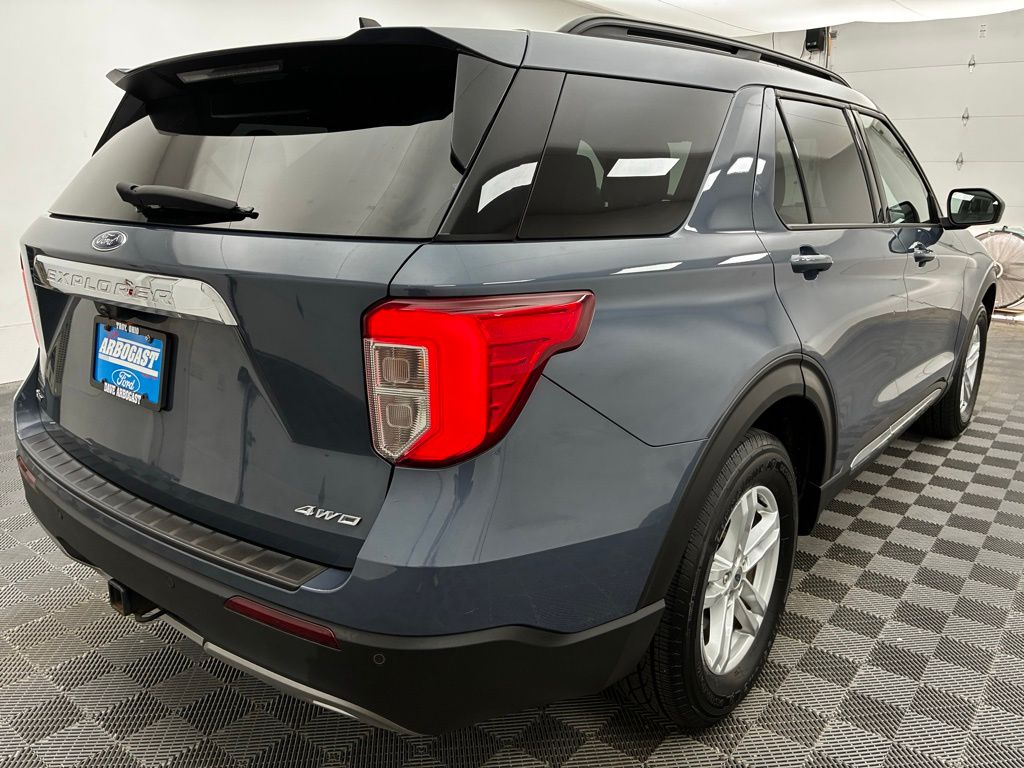 2021 Ford Explorer XLT photo 16