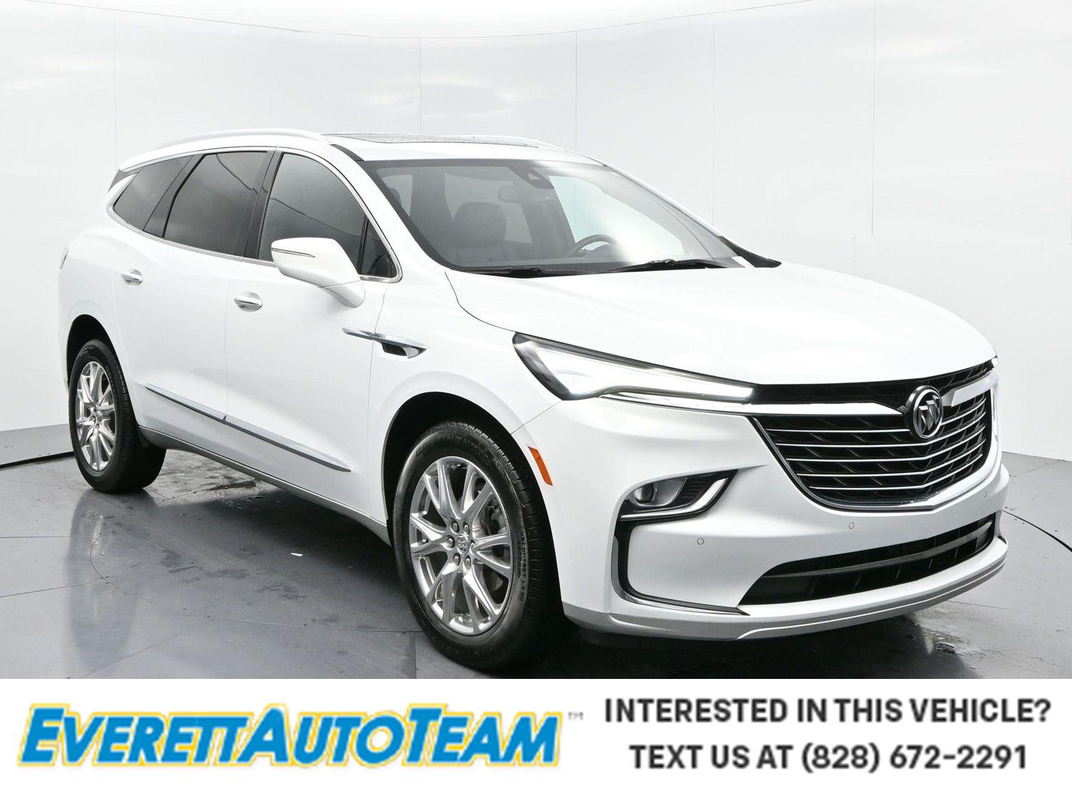 2023 Buick Enclave Essence's photo