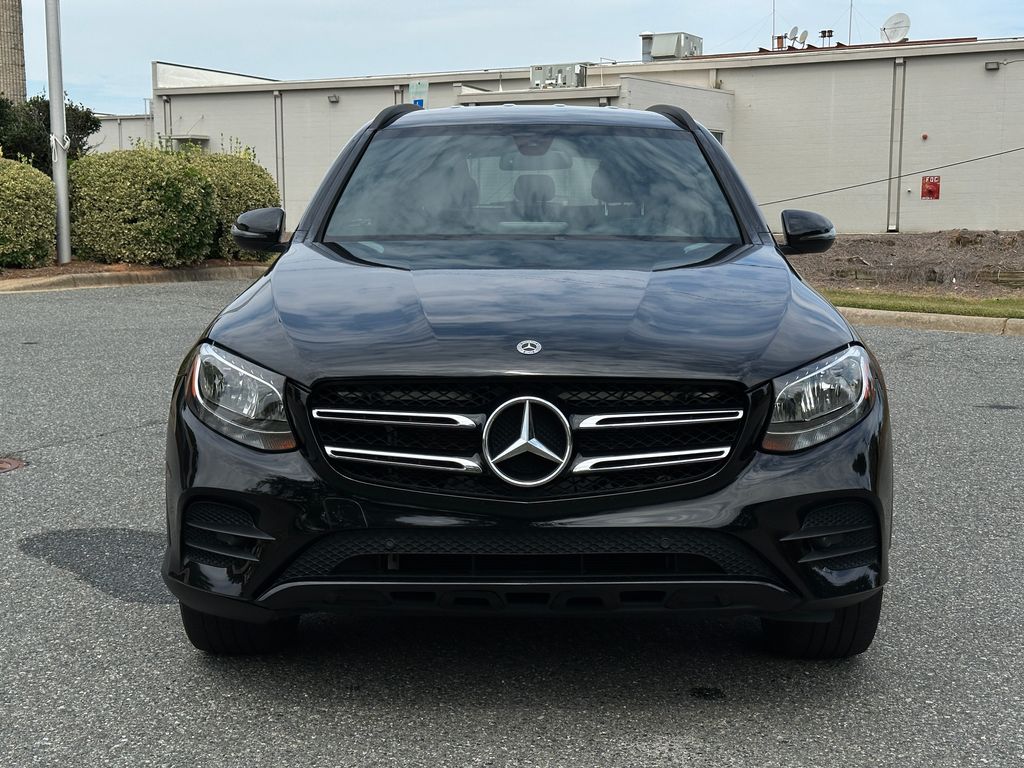2019 Mercedes Benz GLC 300 photo 2