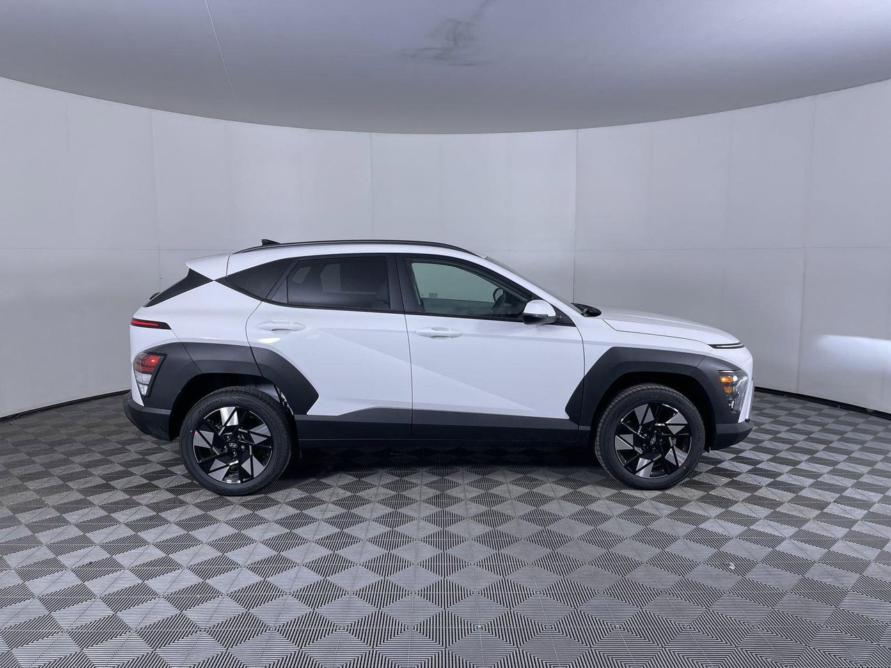 2025 Hyundai Kona SEL photo 4