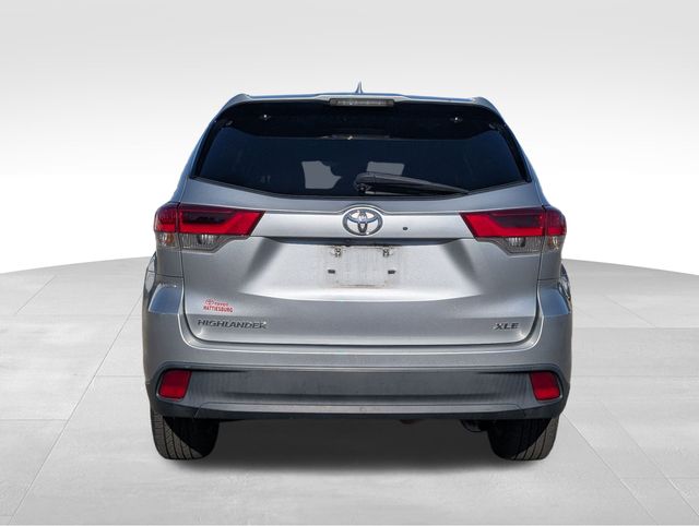 2018 Toyota Highlander SE photo 3