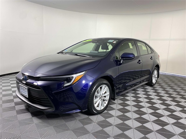 2024 Toyota Corolla Hybrid LE photo 3