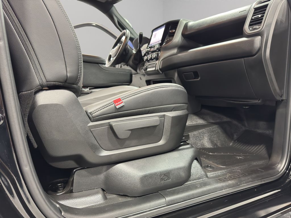 2025 Ram 3500 Tradesman photo 16
