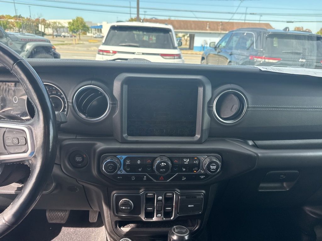 2020 Jeep Wrangler Unlimited Sahara photo 21