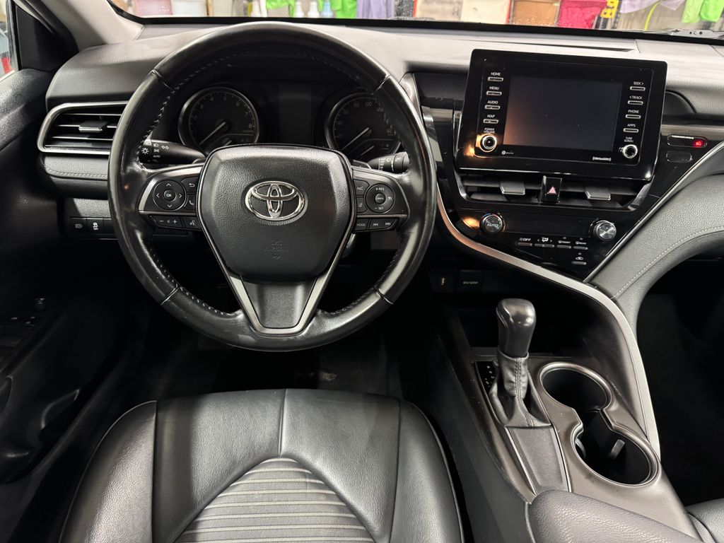 2021 Toyota Camry SE photo 14