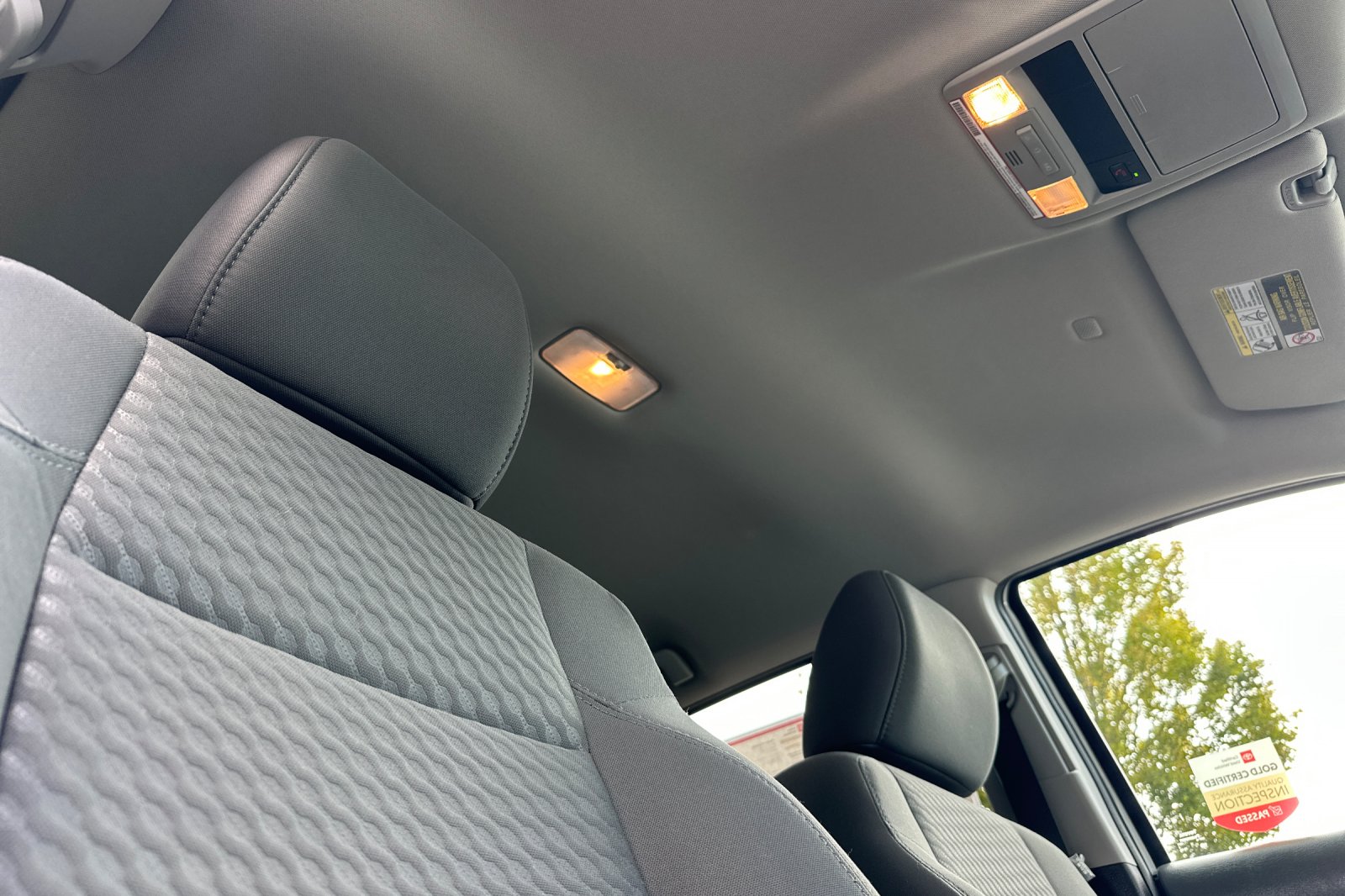 2022 Toyota Tacoma SR5 photo 15