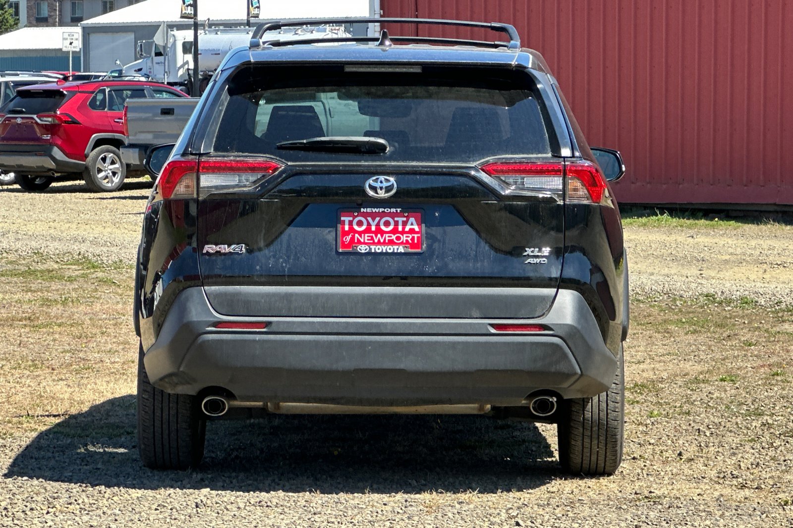 2024 Toyota RAV4 XLE photo 4