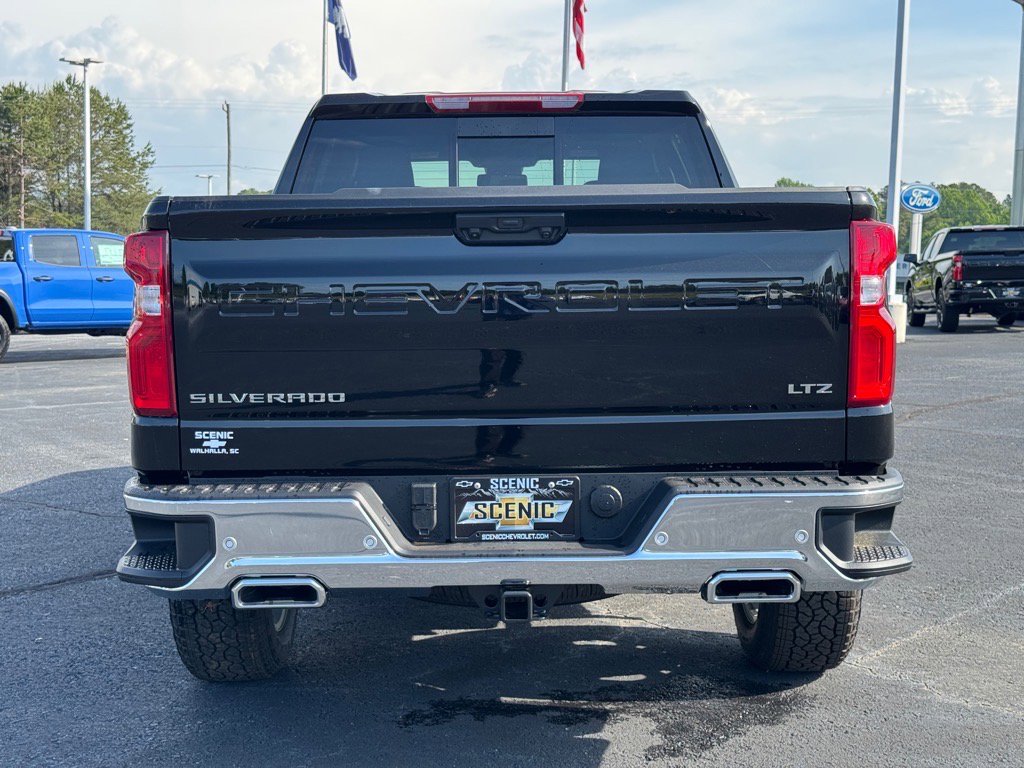 2025 Chevrolet Silverado 1500 LTZ photo 4