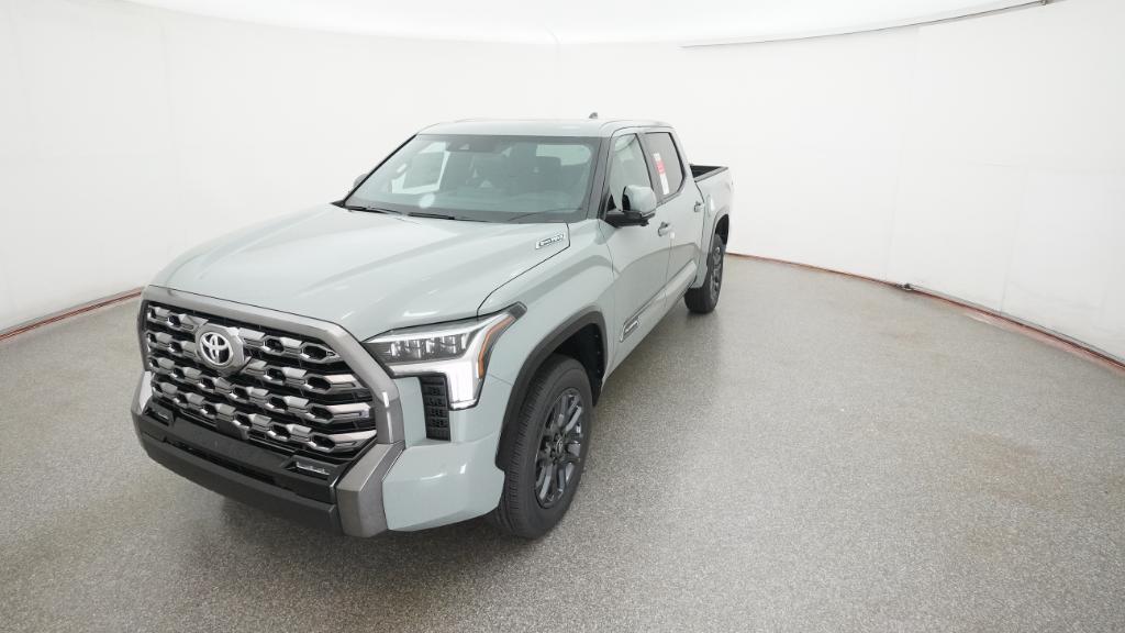 2025 Toyota Tundra Platinum CrewMax photo 4