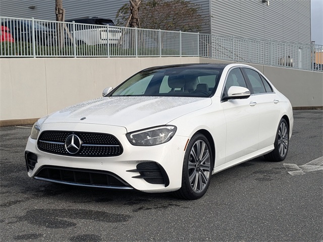2022 Mercedes-Benz E-Class E350's photo