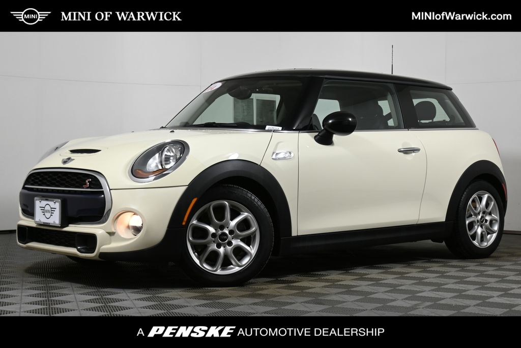 2014 MINI Cooper S's photo