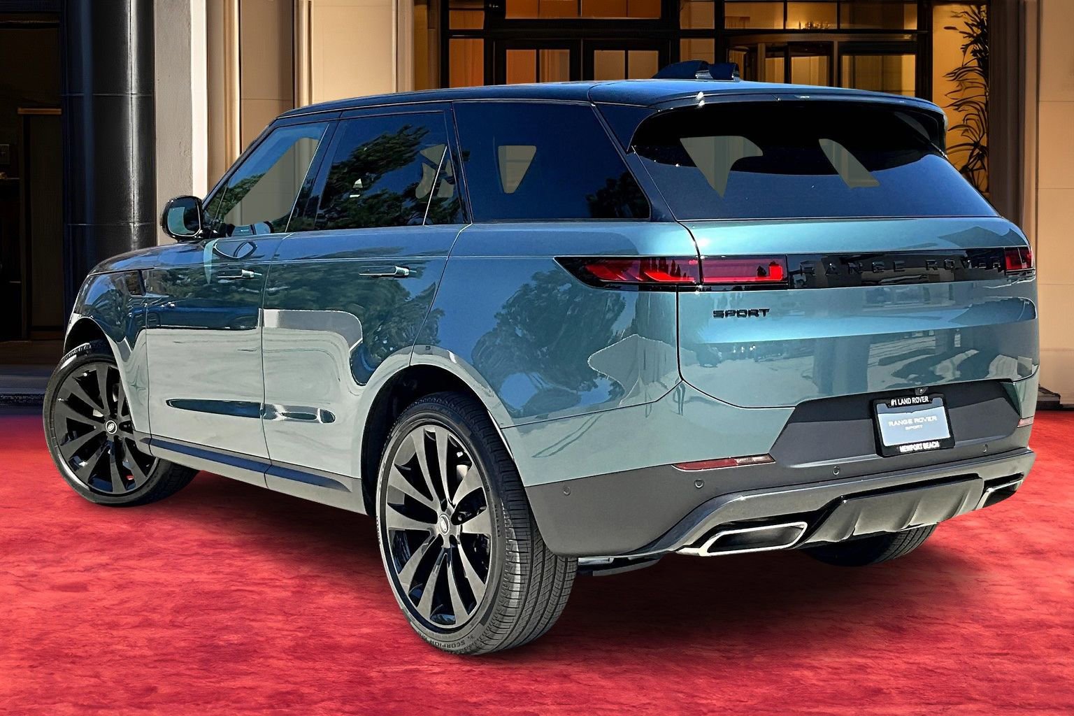 2025 Land Rover Range Rover Sport SE photo 2