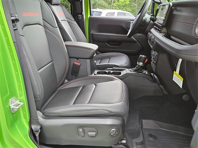2025 Jeep Wrangler Rubicon photo 15