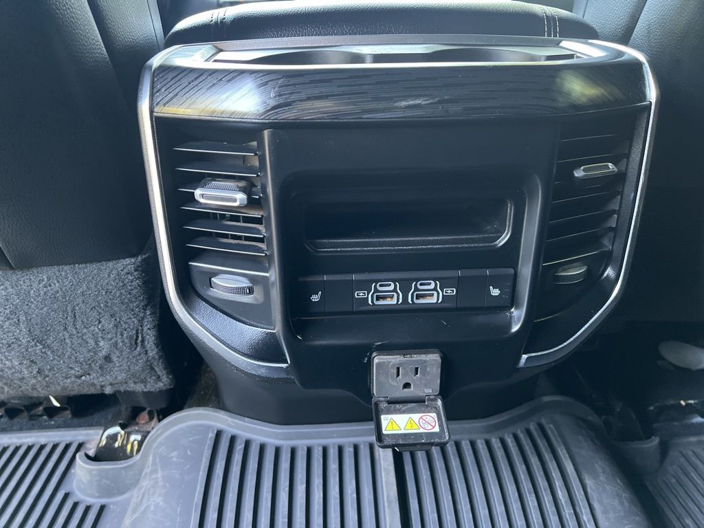 2024 Ram 3500 Laramie photo 34