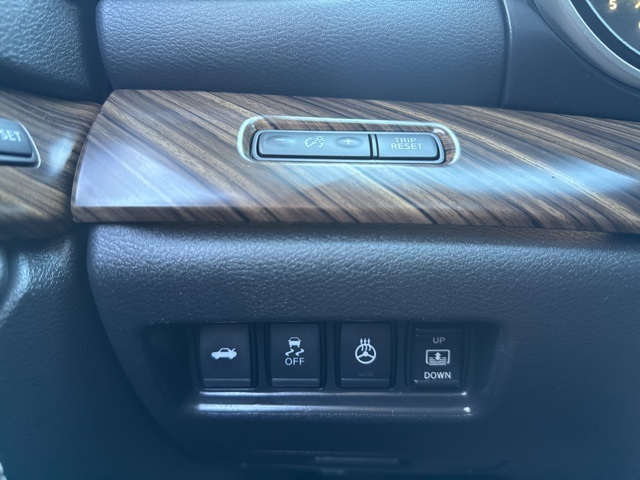 2017 Nissan Maxima Platinum photo 16