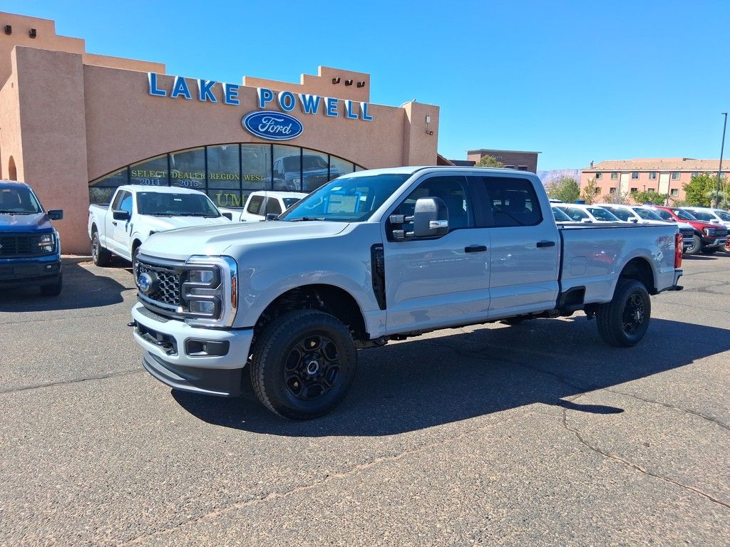 2026 Ford F-350 Super Duty XL's photo