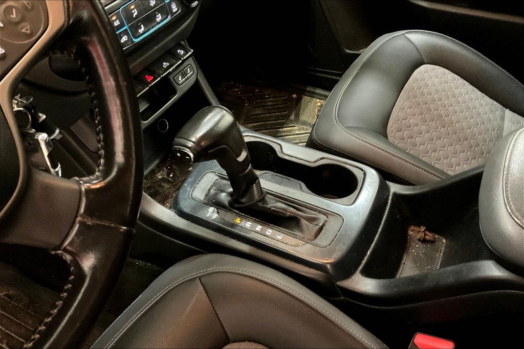 2017 Chevrolet Colorado Z71 photo 14