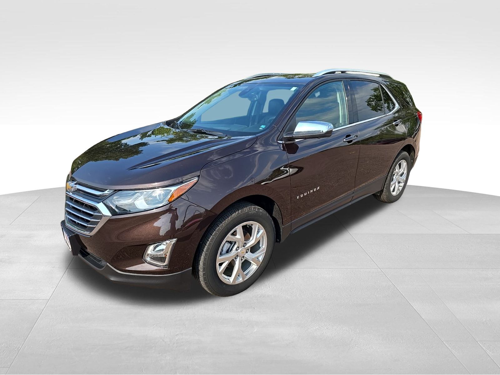 Used 2020 Chevrolet Equinox Premier with VIN 2GNAXXEVXL6139889 for sale in Luverne, Minnesota