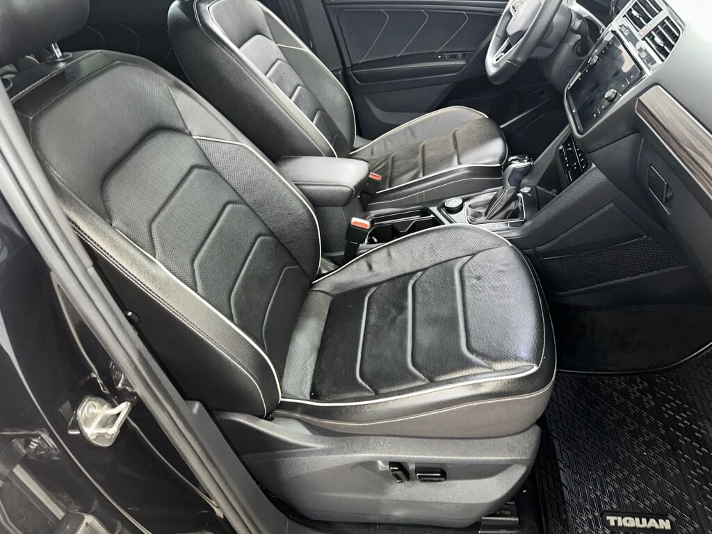 2022 Volkswagen Tiguan SEL Premium R-Line photo 28