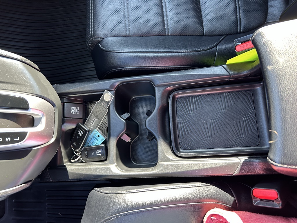 2018 Honda CR-V Touring photo 17