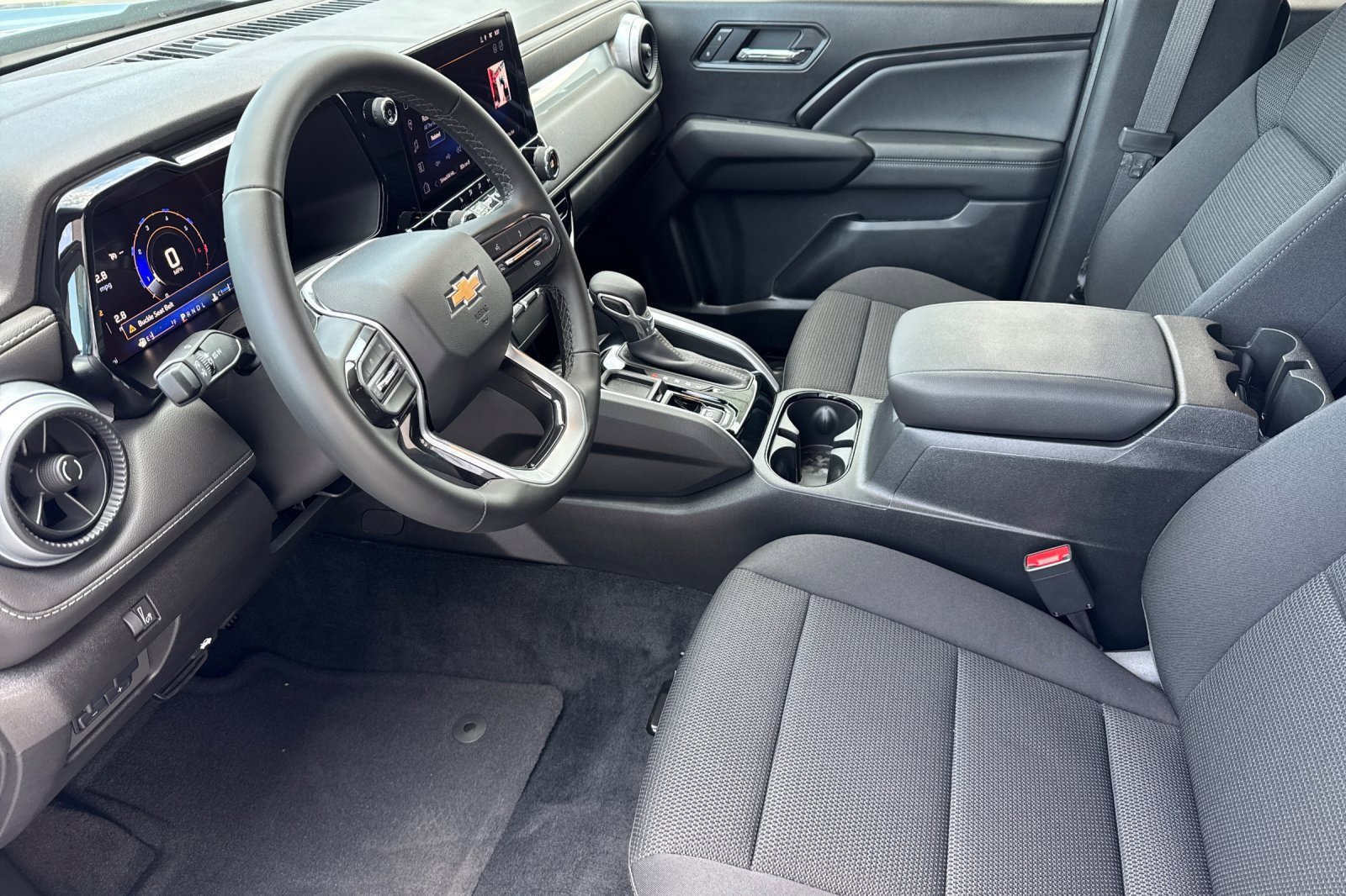 2025 Chevrolet Colorado Work Truck LT photo 10