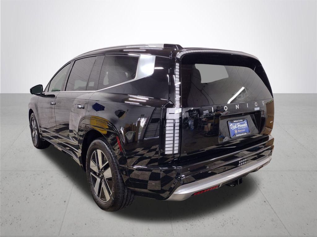 2026 Hyundai Ioniq SEL photo 8