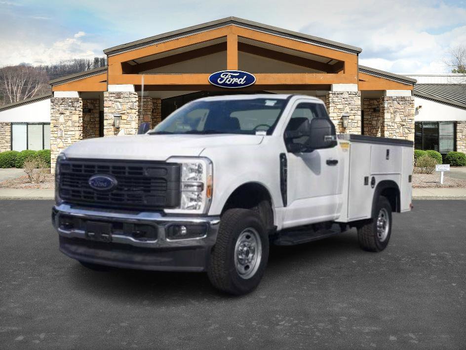 2023 Ford F-250 Super Duty XL's photo