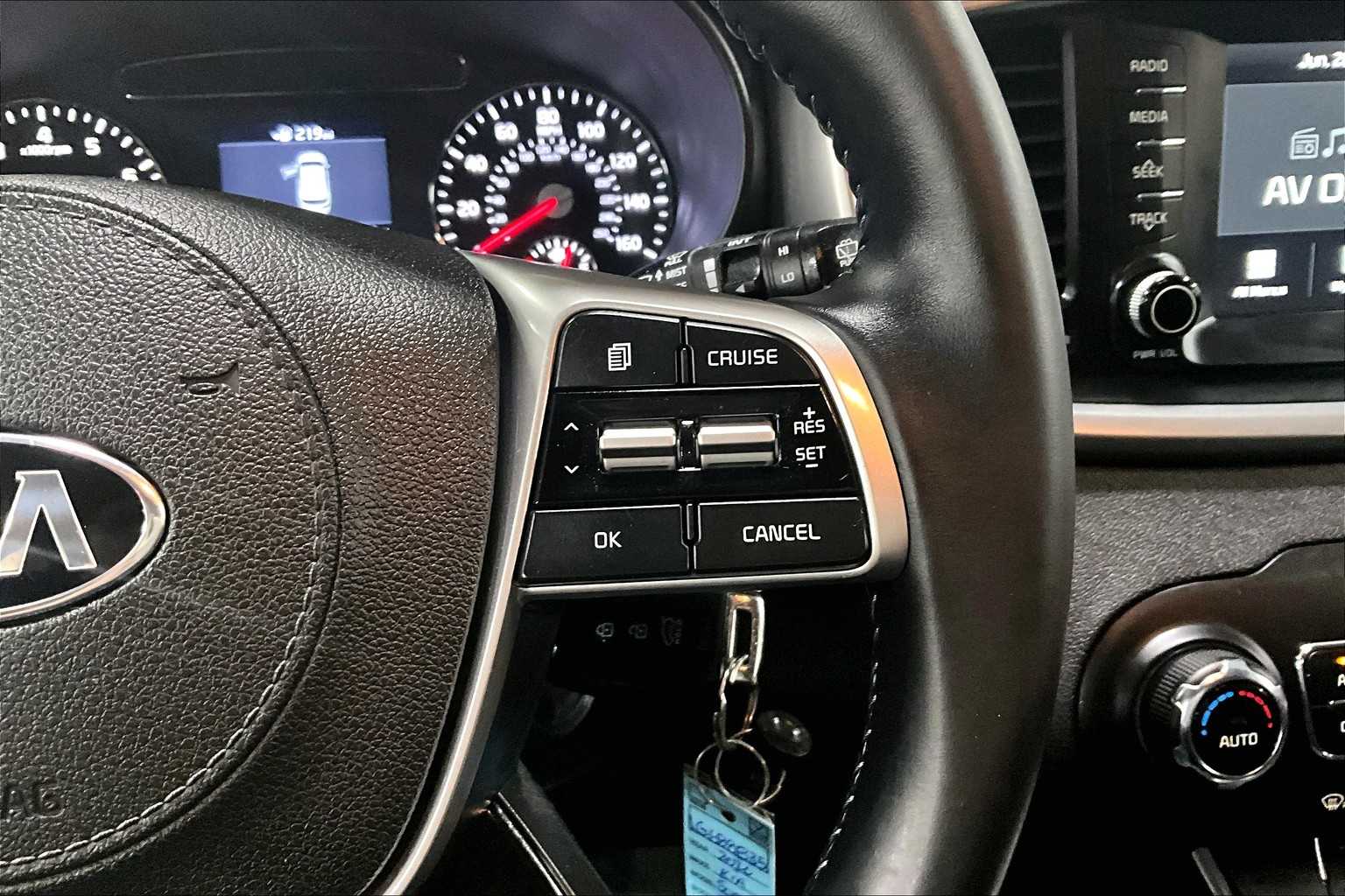 2020 Kia Sorento LX photo 23
