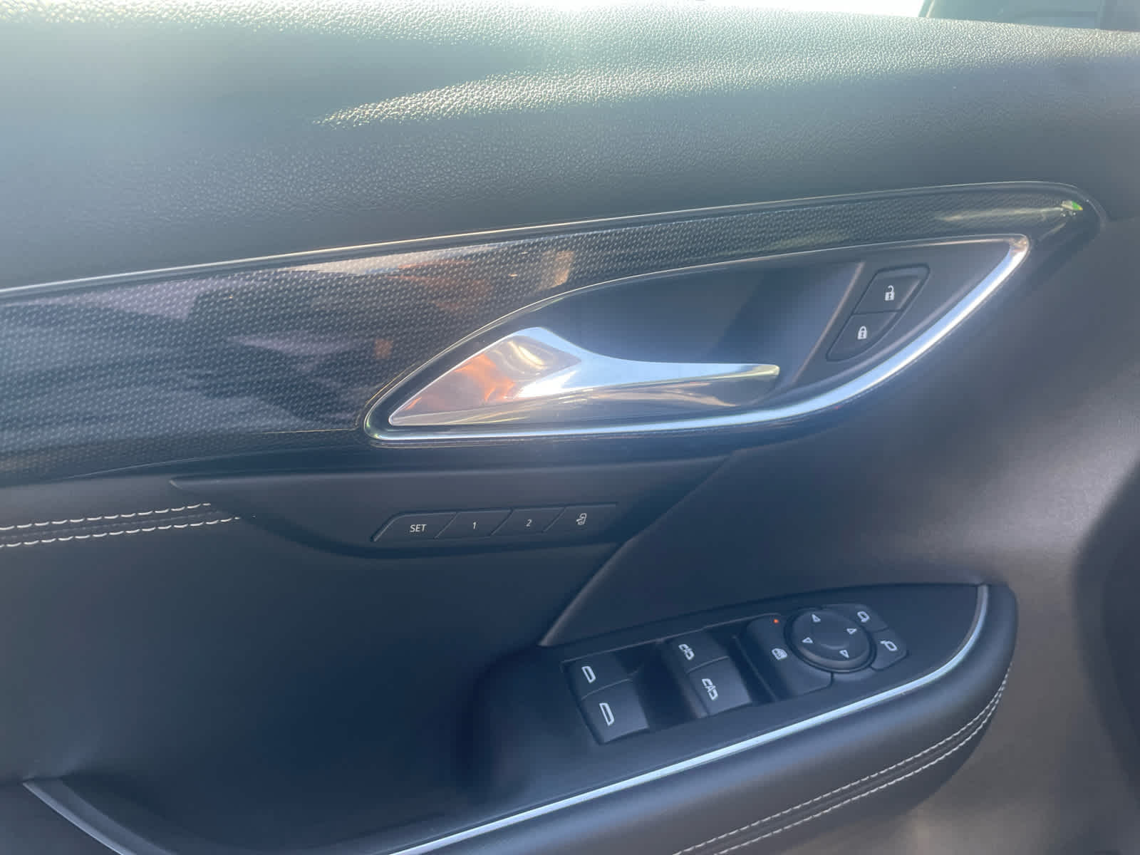 2023 Buick Envision Essence photo 11