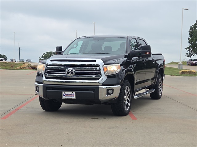 2017 Toyota Tundra SR5 photo 3