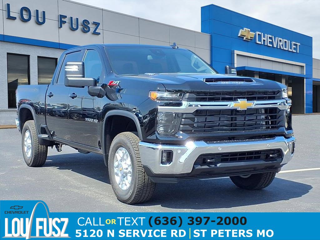 2025 Chevrolet Silverado 3500HD LT's photo