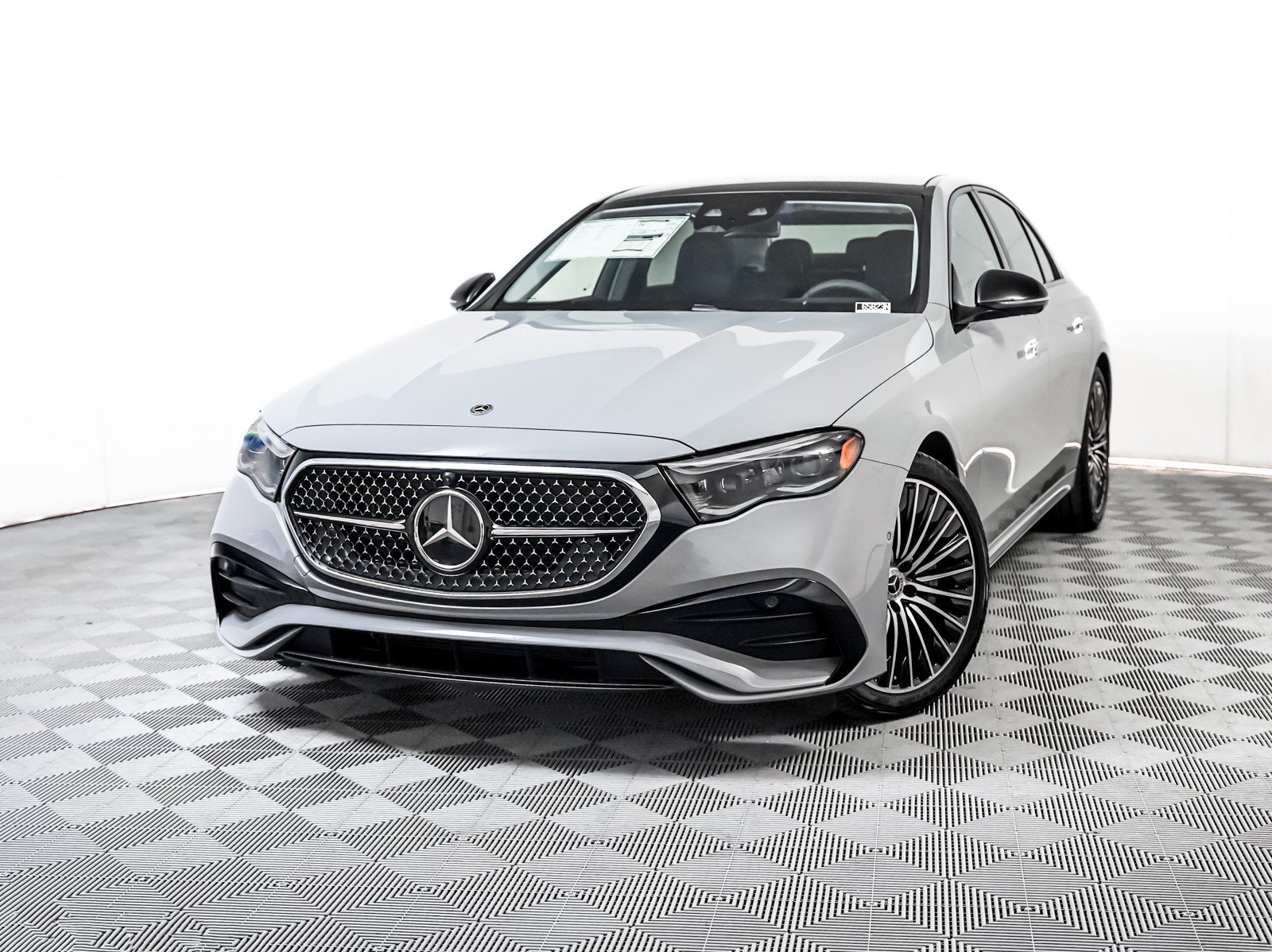 2026 Mercedes-Benz E-Class E450's photo