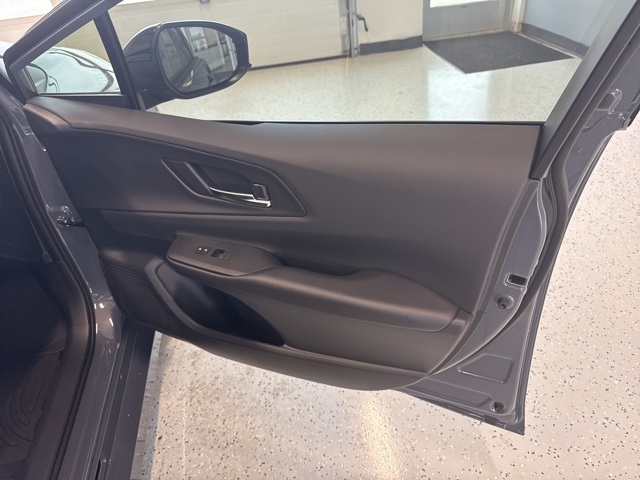 2026 Toyota Prius Plug-in Base photo 40