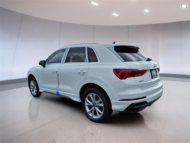 2025 Audi Q3 S line Premium photo 3