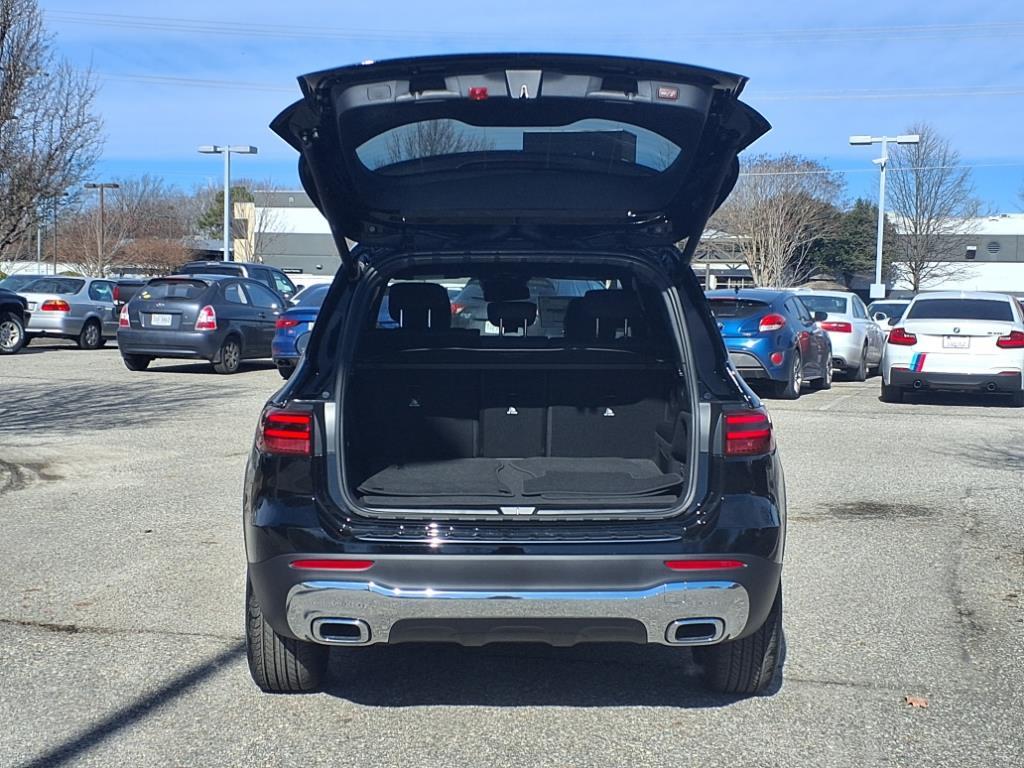 2025 Mercedes Benz GLB 250 photo 3