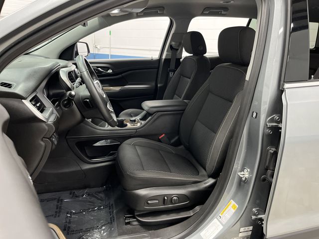 2023 Gmc Acadia SLE photo 4