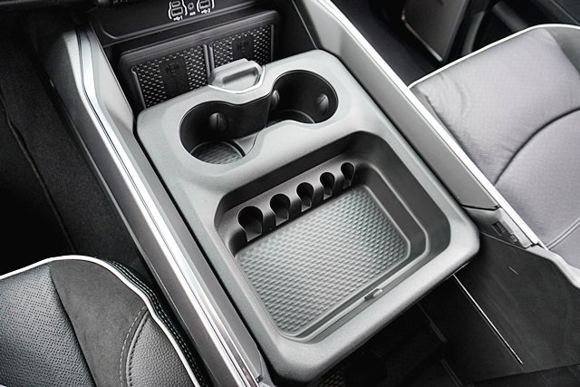 New 2026 Bright White Clear-Coat Exterior Paint RAM Laramie image 37