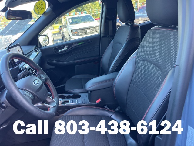 2025 Ford Escape ST-Line photo 6