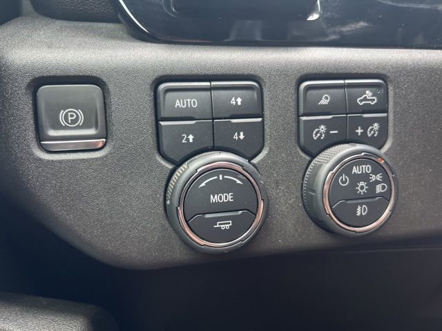 2023 Chevrolet Silverado 1500 High Country photo 13