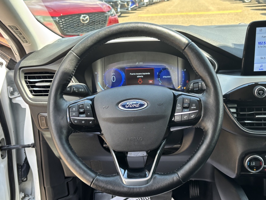 2021 Ford Escape SEL photo 10