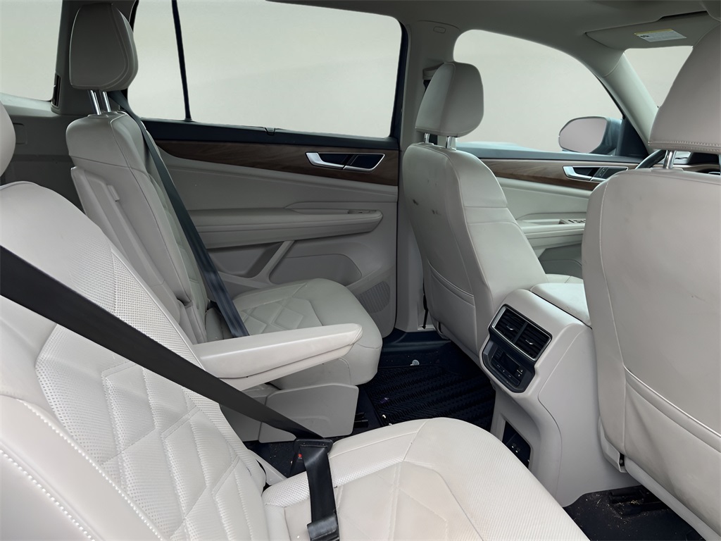 2024 Volkswagen Atlas SE Technology photo 14