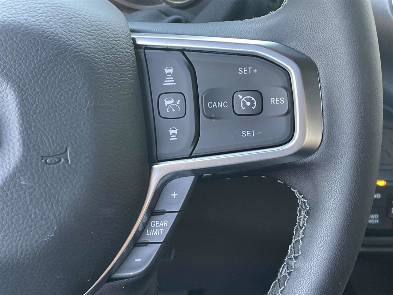 2025 Ram 2500 Big Horn photo 9
