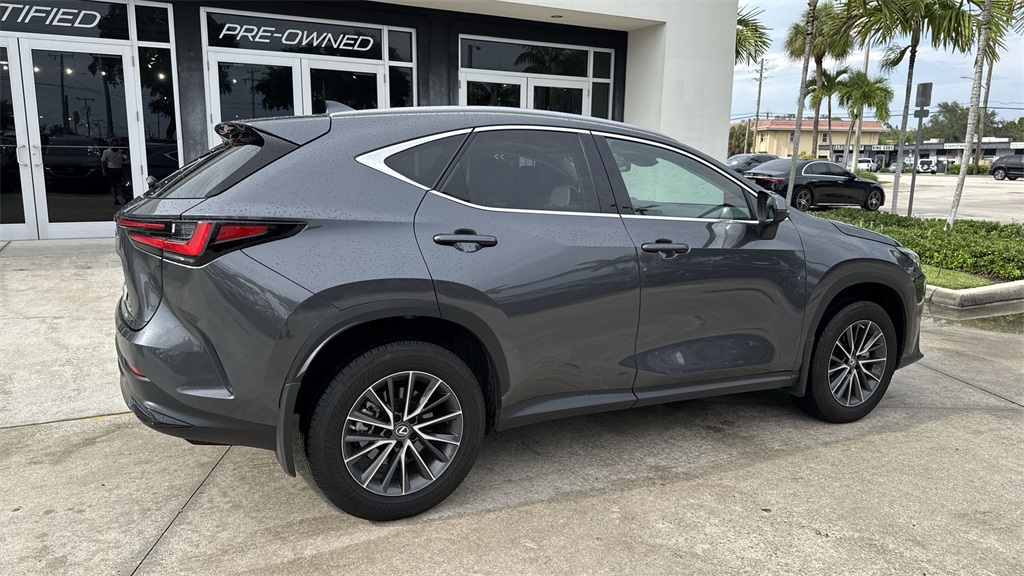 2022 Lexus NX 350 photo 4