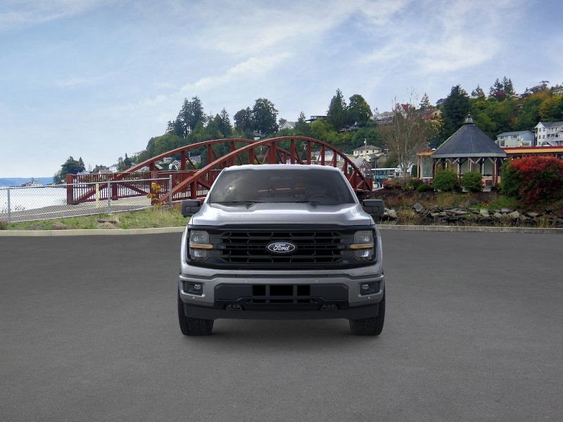 2025 Ford F-150 XLT photo 4