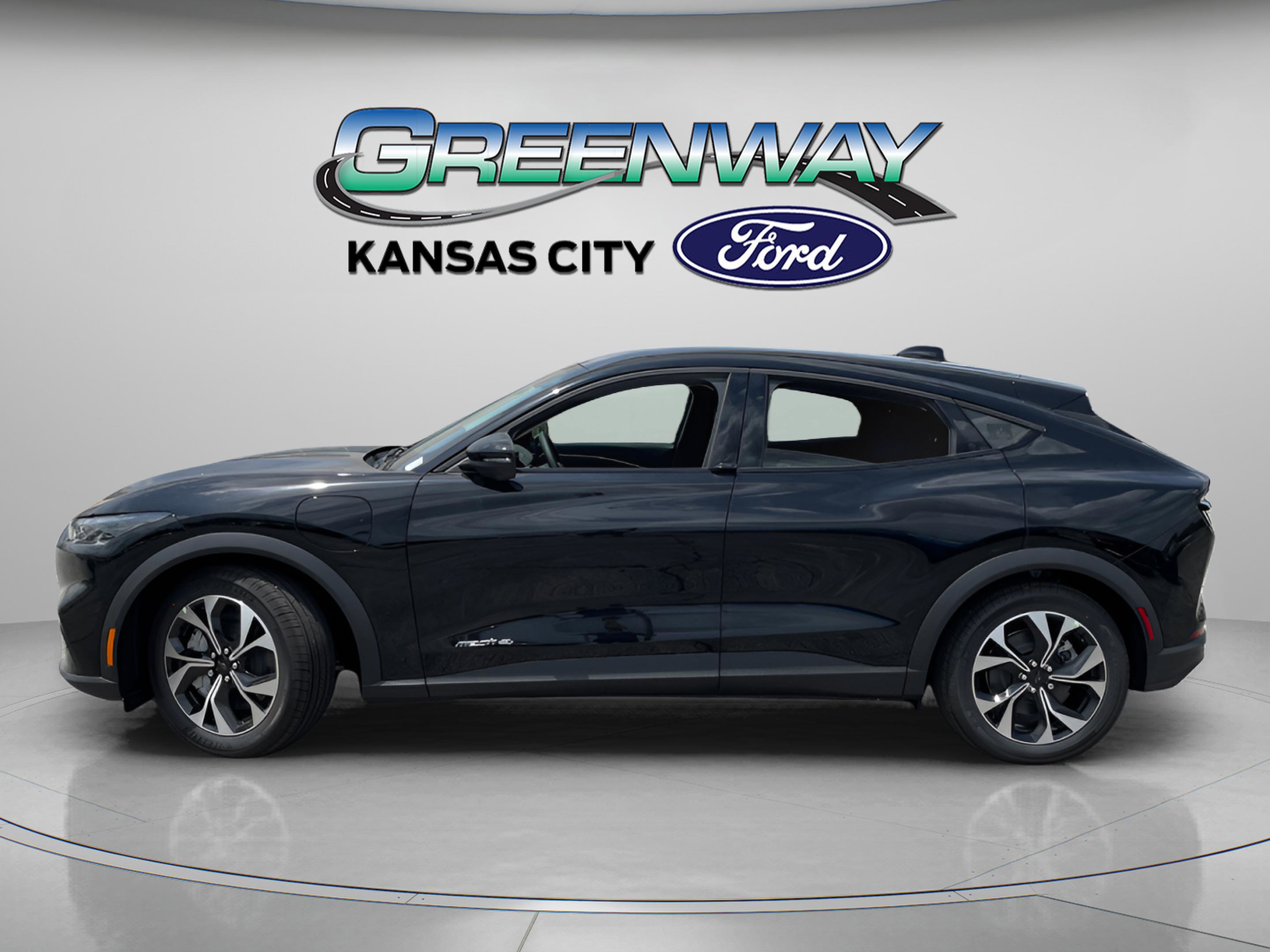 2025 Ford Mustang Mach-E Select photo 4